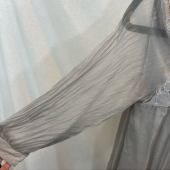 Ladies H Trend Silk Grey Asymmetrical Hem Blouse Size Small Made in Italy - Picture 10 of 13